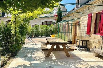 Cottage pour 8 personnes, avec jardin et piscine à Cuzance