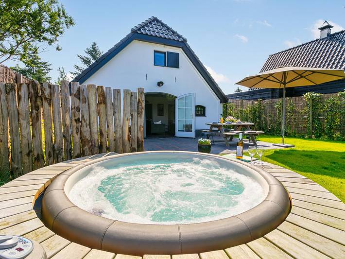 Vakantiehuis voor 6 personen, met Whirlpool en Tuin in Putten