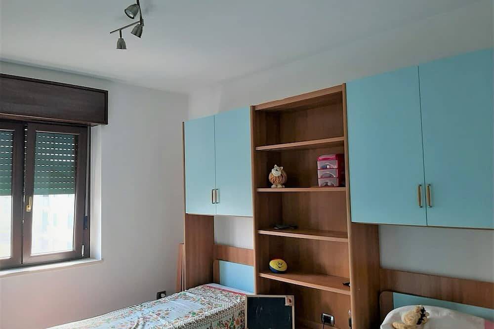 Appartement entier, Apartment with a view of the sea, the mountain of Cuma and the island of Ischia. in Pouzzoles, Province de Naples