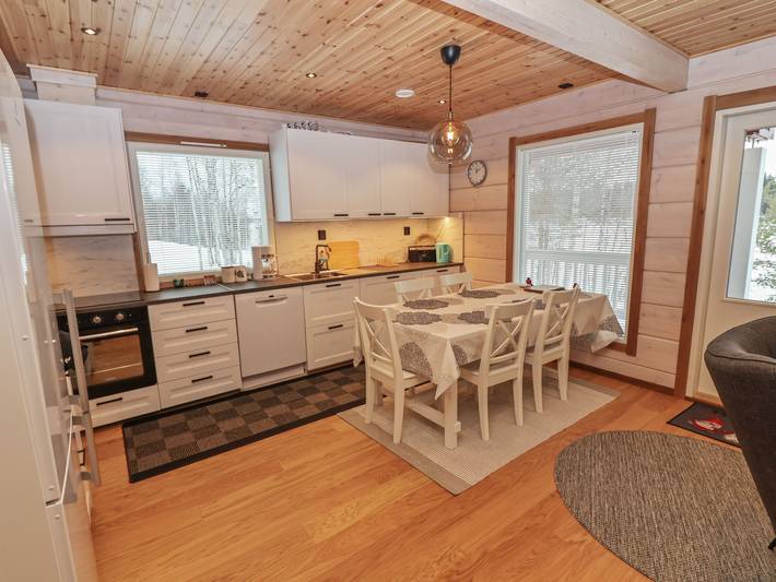 Huvila tornionjoen rannalla in Lappland