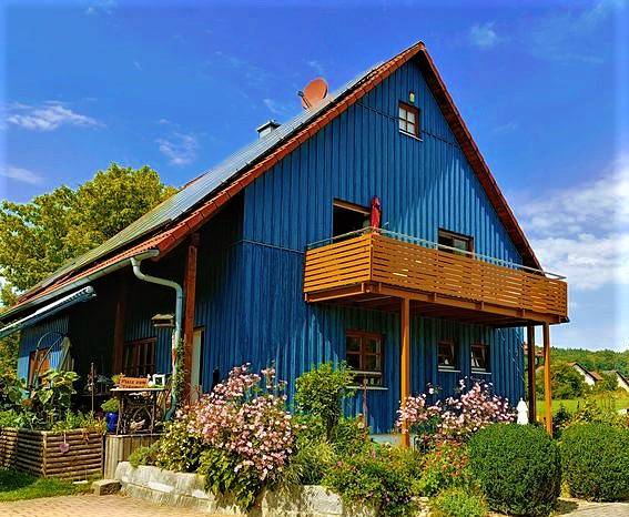 Ferienhaus für 4 Personen, mit Balkon und Pool - 1