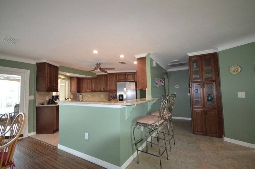 Completely New everything, South Cape Coral, Pool Home, with Gulf access in Cape Coral, Southwest Florida