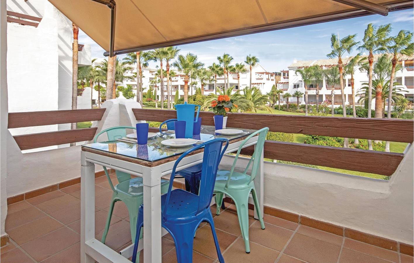 Hel ferielejlighed, Ferielejlighed for 4 personer med pool in La Resina, Estepona