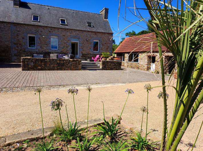 Gîte pour 6 personnes, avec jardin et terrasse à Coatréven - 3
