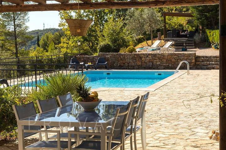 Location de vacances pour 8 personnes, avec jardin et piscine à Draguignan - 3