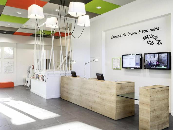 Hôtel pour 4 personnes, avec piscine et jardin, animaux acceptés à Houdemont