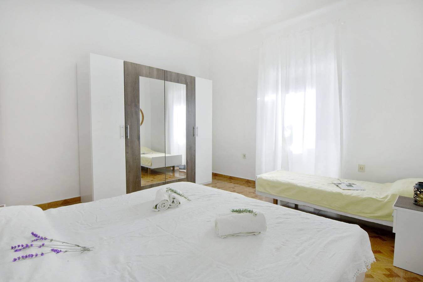 Appartement entier, Retraite au rez-de-chaussée entourée par la nature in Umag, Région d'Umag