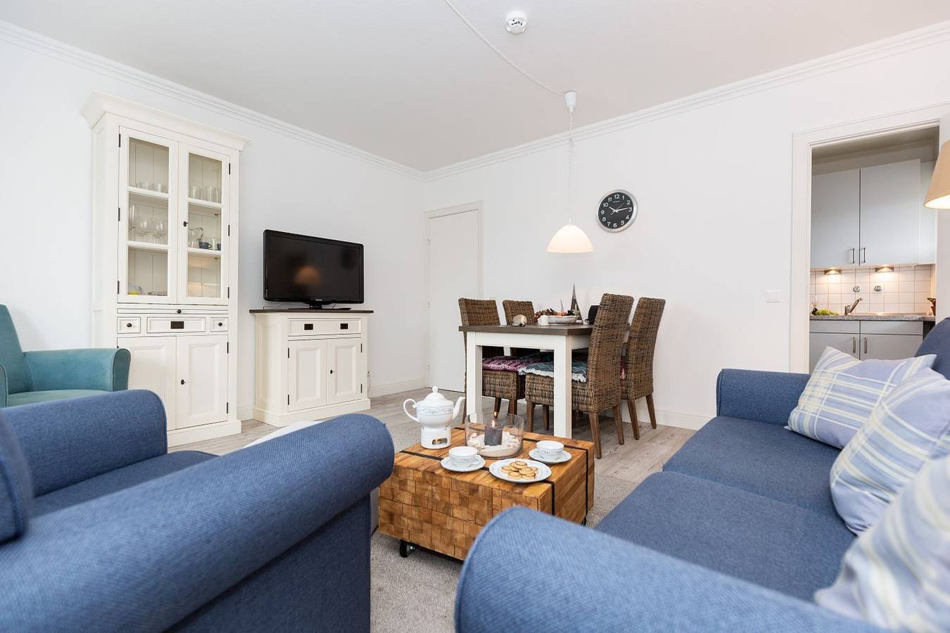 Ganze Wohnung, Helle 2-Zimmer Whg. mit Balkon, Pkw-Stellplatz und Wlan in Westerland. in Westerland, Sylt (Gemeinde)