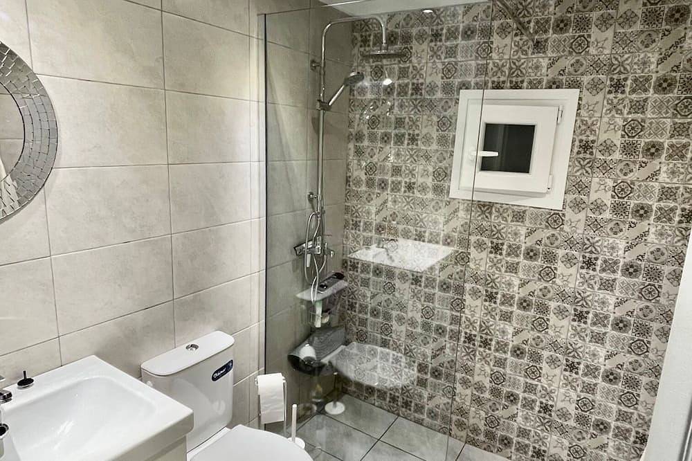 Ganze Wohnung, Apartment 120m2 between sea and mountains in Glyfada, Athens Riviera in Glifada, Süd-Athen