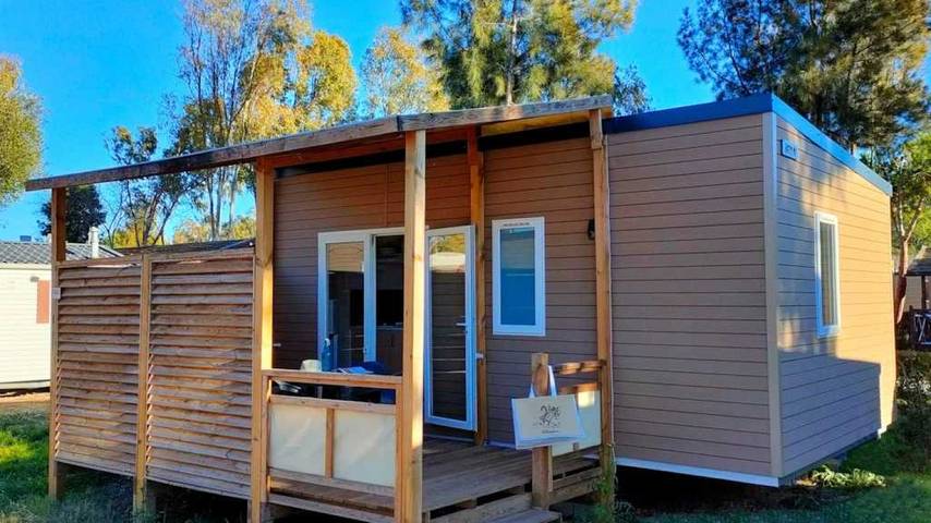 Camping pour 4 personnes, avec bassin pour enfant et sauna à Giens