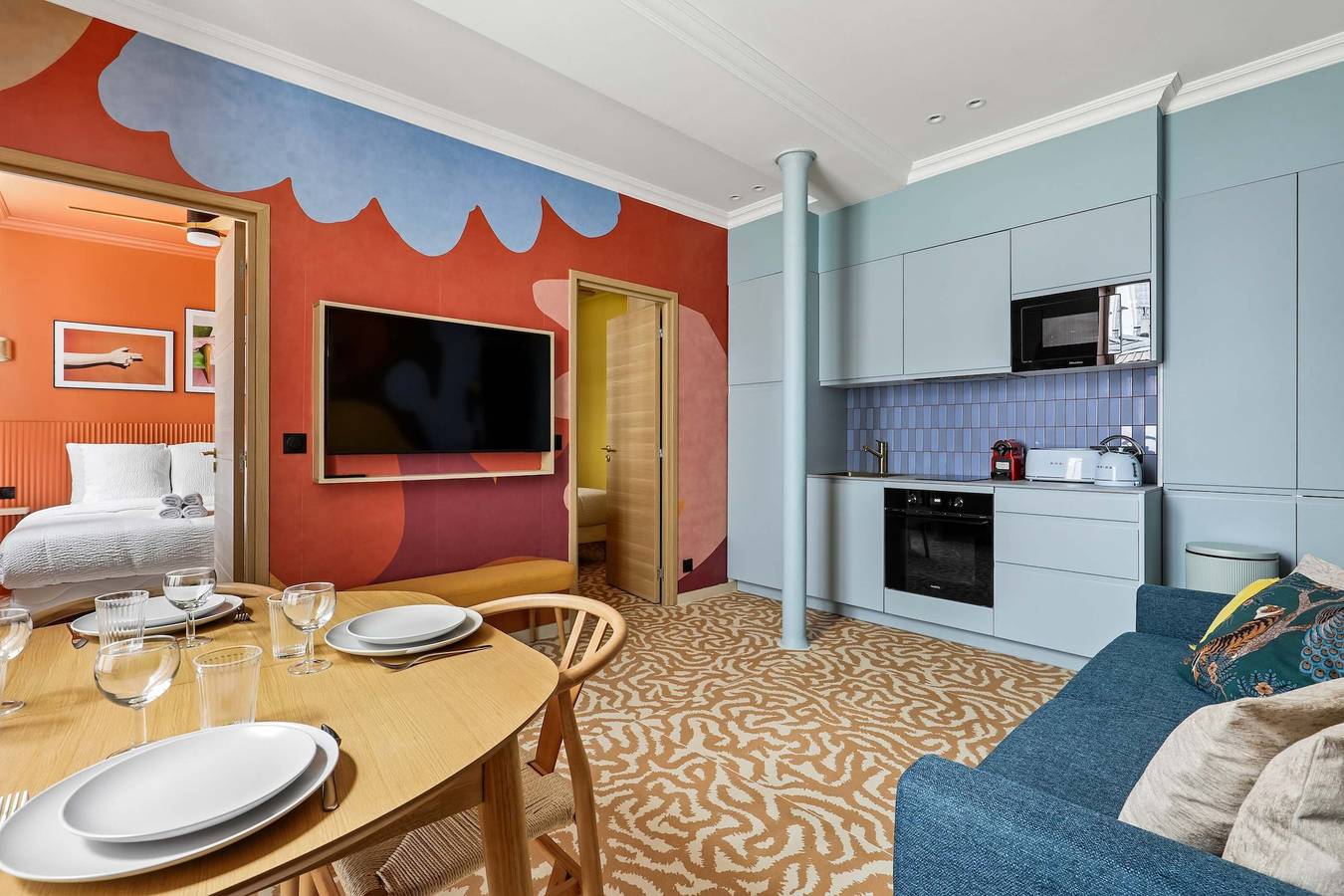 Ganze Wohnung, Stunning flat  2 bedrooms sleeps 6  Canal Saint-Martin in 10e Arrondissement, Paris