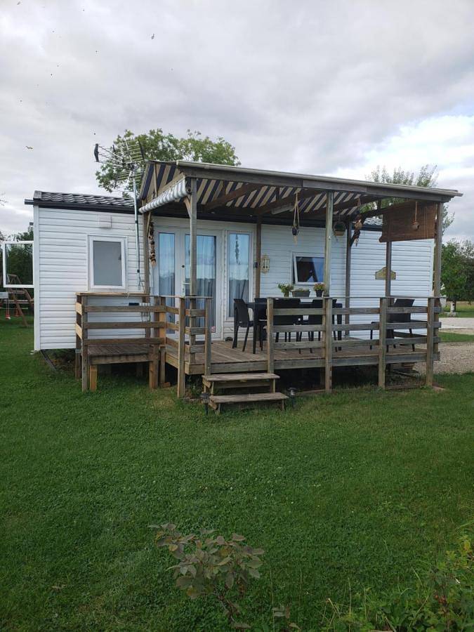 Gîte pour 4 personnes, avec vue et terrasse à Puellemontier - 2