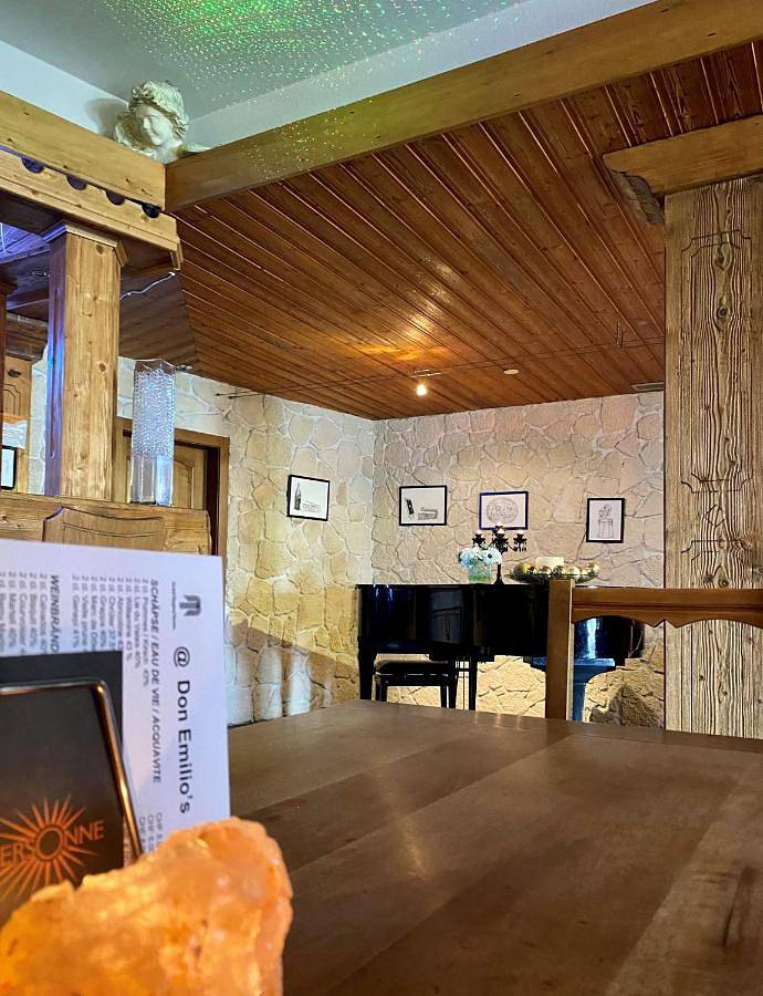 Hôtel pour 2 personnes, avec Balcon et Jacuzzi ainsi que Terrasse et Jardin dans Thermes Du Grand Hotel Regina - 4