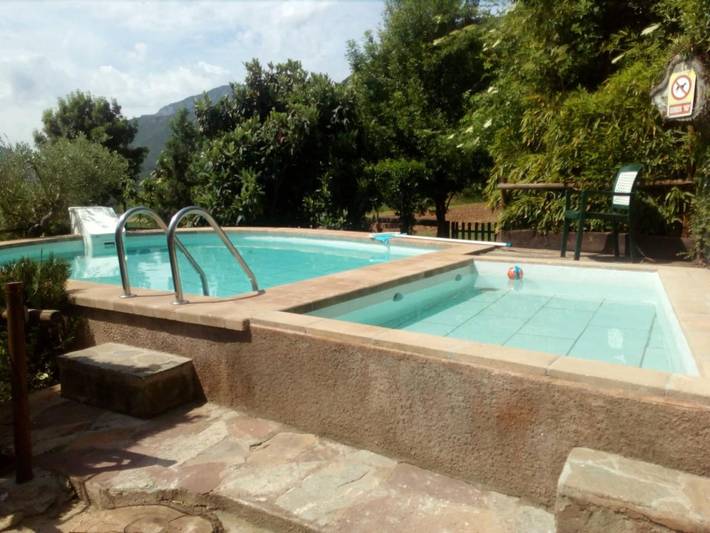 Casa rural para 10 personas, con terraza además de piscina y jardín, Se admiten mascotas en Pirineo Catalan - 2