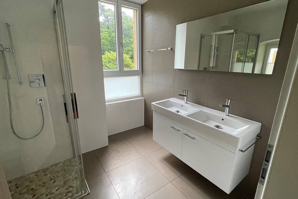 Appartamento intero, Hamlet appartment in Saint-Blaise (Neuenburg), Three-Lakes