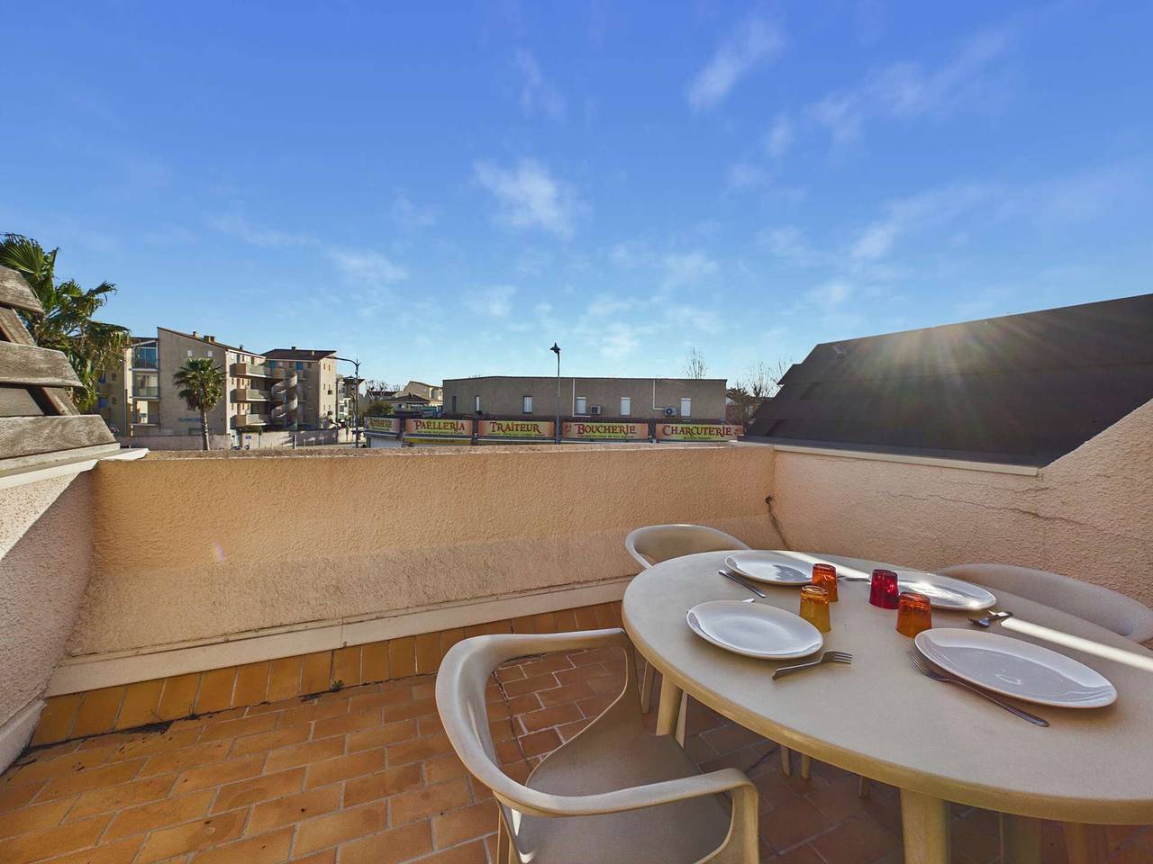 Entire apartment, Charming 2-Room Apartment, Terrace & Parking, 4 Guests – Marseillan in Marseillan, Côte d'Améthyste