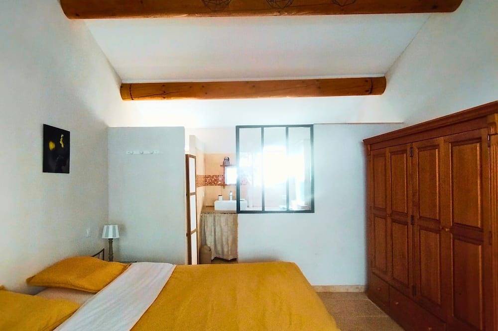 Entire apartment, Studio en Plein Cœur du Village in Beaumes-de-Venise, Vaucluse