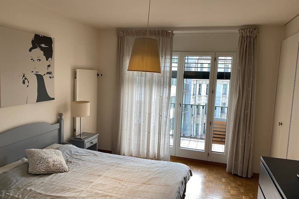Entire apartment, Geneve-Centre, Lake view, Splendid and large apartment. in Champel, Genève