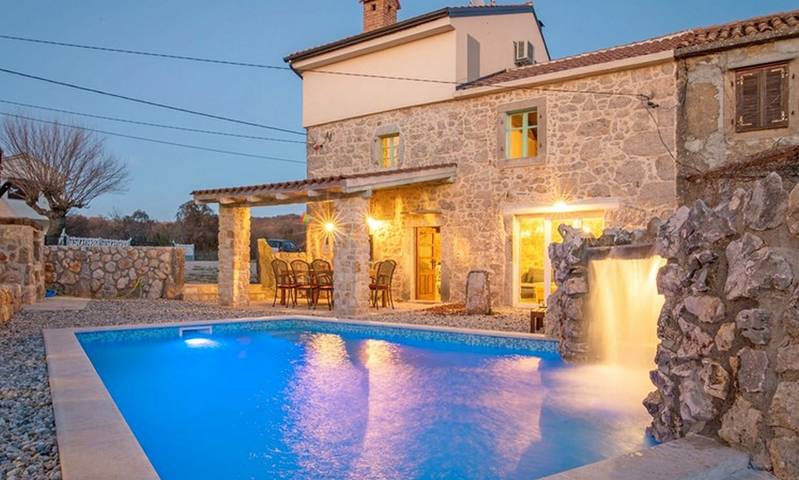 Villa pour 10 personnes, avec balcon/terrasse et piscine à Vrbnik - 3