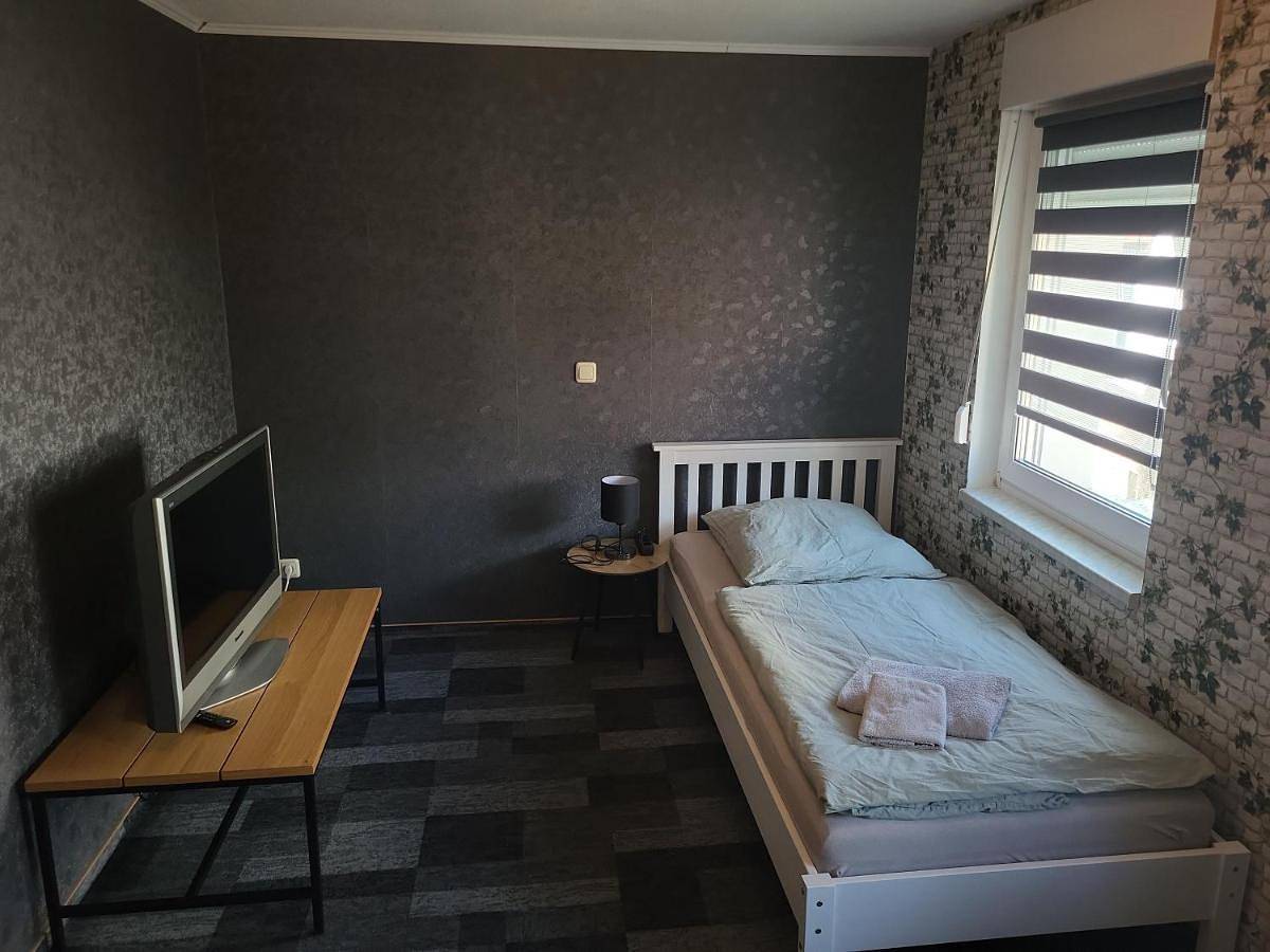 Ganze Wohnung, Gäste- und Monteurwohnung im Dg in Osterburg mit Ac in Osterburg, Osterburg (Altmark)