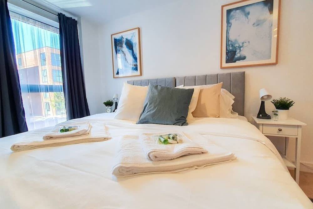 Entire apartment, Lovely Flat in Kiln Close with Free Parking in Gloucester (UK), Gloucestershire