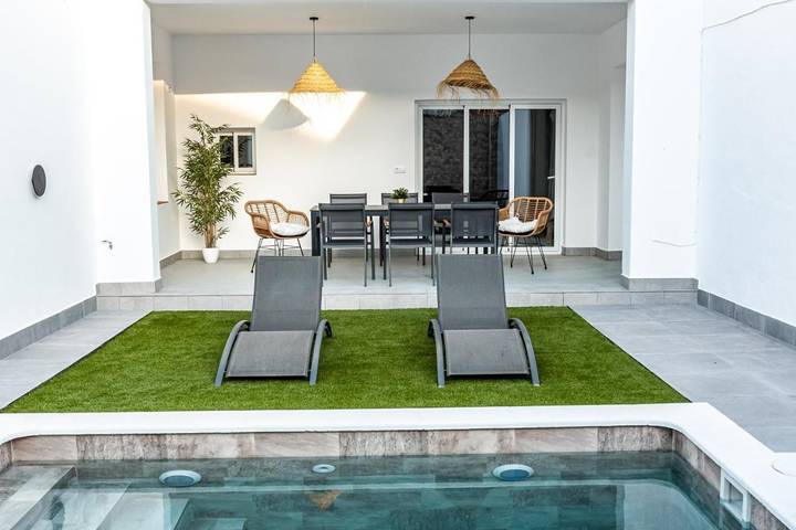 Apartamento para 6 personas, con piscina y balcón además de vistas y jardín en Parque nacional y natural de Doñana