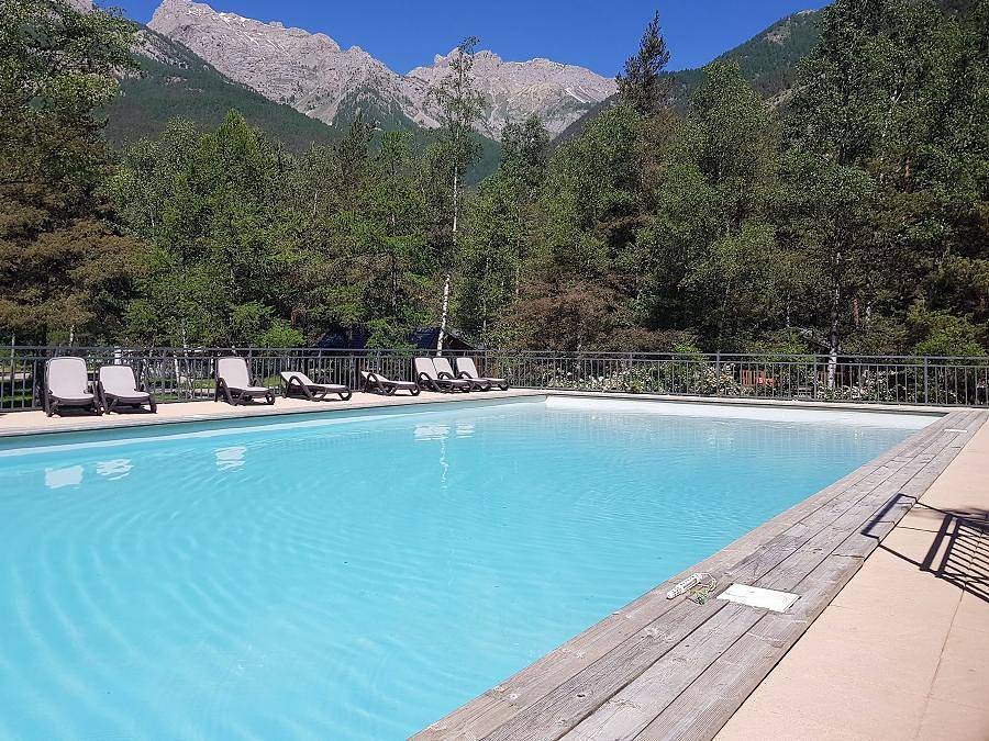 Camping voor 4 Personen in Saint-Martin-de-Queyrières, Franse Hoge Alpen