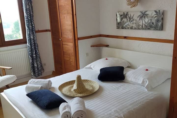 Location de vacances pour 8 personnes, avec balcon et jardin, animaux acceptés à Marnac - 4