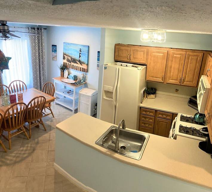Vacation rental for 9 people, with hot tub and balcony as well as pool in Toms River