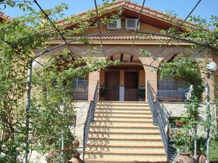 Casa de vacaciones para 14 personas, con vistas además de piscina y jardín, Se admiten mascotas en Valle del Tiétar - 3