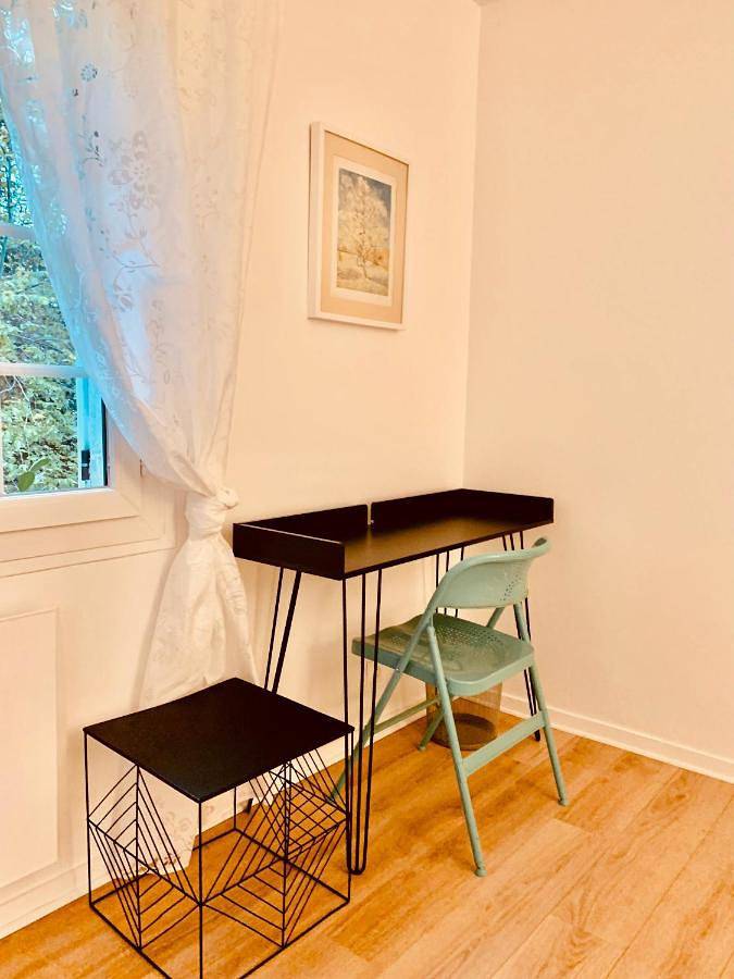 Double Room with Garden View in Buc, Yvelines