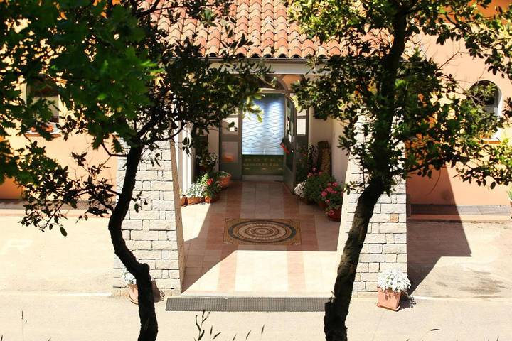 Hôtel pour 5 personnes, avec bassin pour enfant ainsi que jardin et piscine à Tempio Pausania - 3