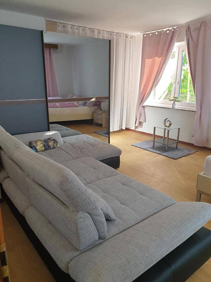 Gîte pour 3 personnes, avec terrasse et vue dans Selters - 4