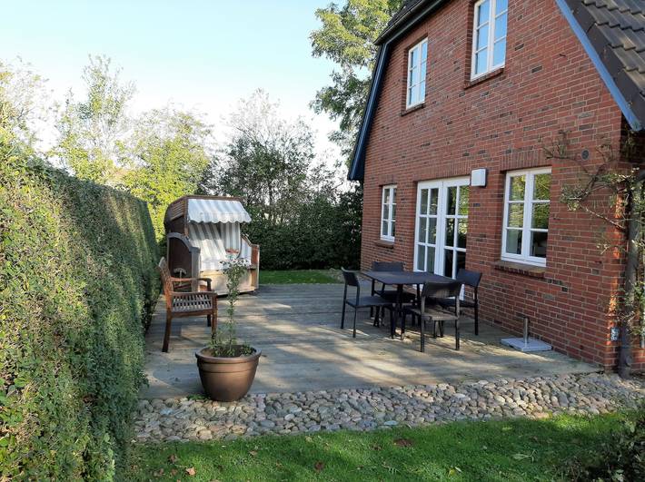 Ferienhaus für 4 Personen, mit Terrasse und Garten, kinderfreundlich in Alkersum - 2