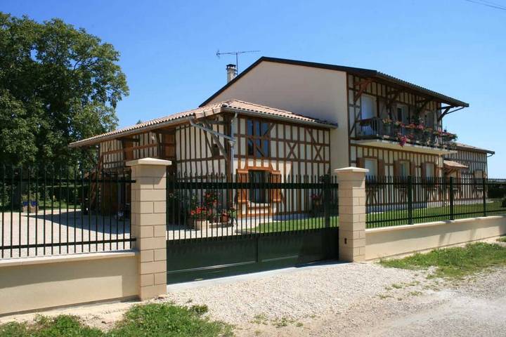 Gîte pour 4 personnes, avec Balcon ainsi que Terrasse et Jardin