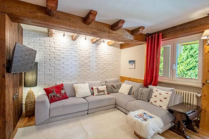 Chalet pour 4 personnes, avec jardin ainsi que vue et terrasse dans Cervinia - 2