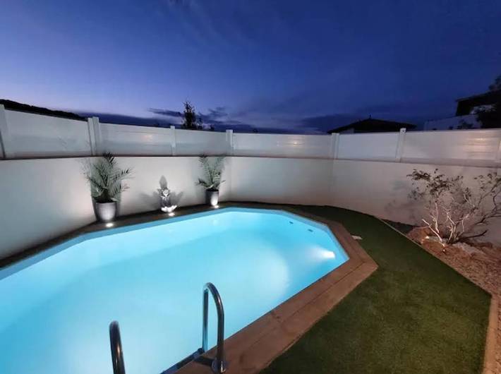 Gîte pour 5 personnes, avec vue ainsi que piscine et jardin, animaux acceptés à Juvignac - 3