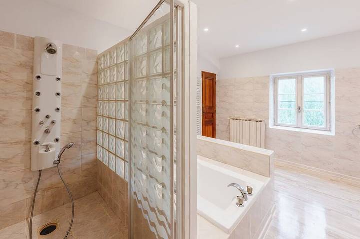 Château pour 14 personnes, avec jardin dans le Tarn-et-Garonne - 4