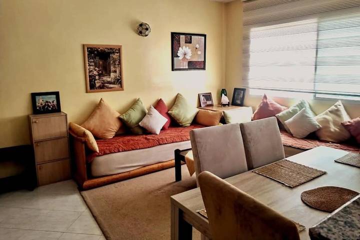 Appartement de vacances pour 6 personnes, avec bassin pour enfant et piscine ainsi que jardin et vue