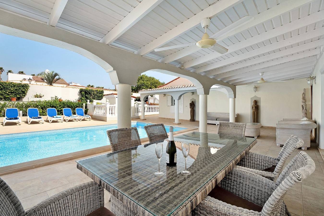 Villa "Casa Suenos" avec 2 piscines, Wi-Fi, Jardin et Terrasse in Oasis del Sur, San Miguel de Abona