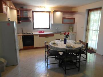 Ferienwohnung für 4 Personen, mit Terrasse und Garten in Pjescana Uvala