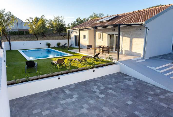 Ferienhaus für 8 Personen, mit Terrasse und Garten sowie Kinderpool und Pool in Općina Stankovci - 4