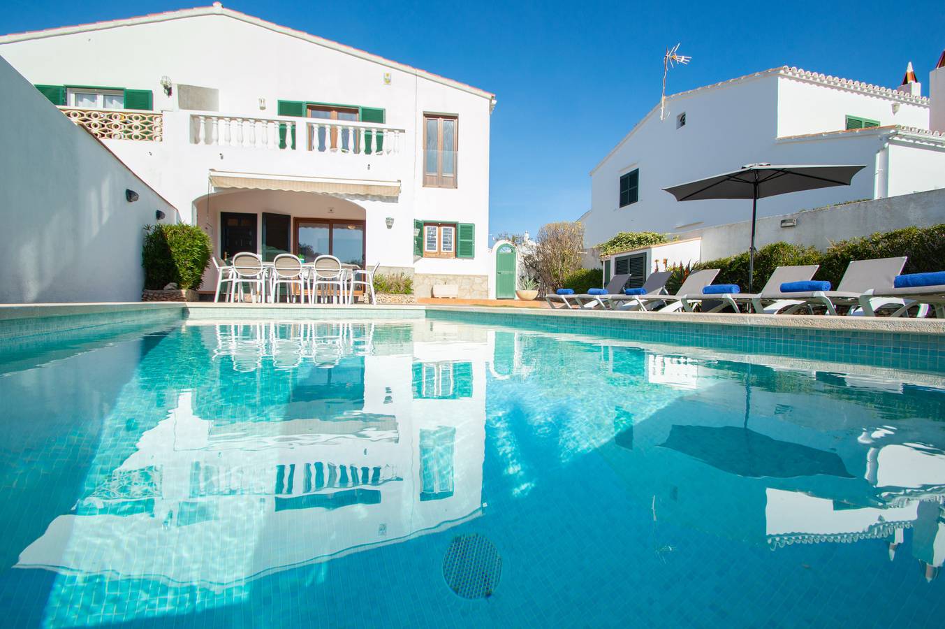 Villa for 8 people with terrace in Cala Galdana, Menorca