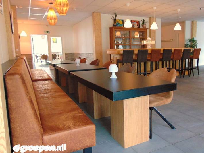 Villa für 108 Personen, mit Terrasse - 1