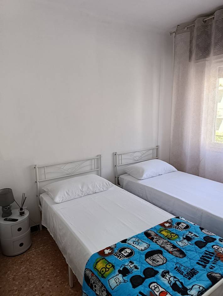 Apartamento inteiro, Apartamento 'Casa Diana 2K' com Varanda, Wi-Fi e Ar Condicionado in Ventimiglia (Cidade), Ventimiglia