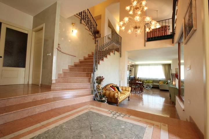 Casa vacanza per 4 persone, con Balcone e Idromassaggio nonché Terrazza e Giardino a Montegranaro