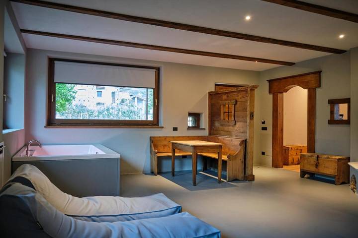 Chambre d’hôte pour 2 personnes, avec jacuzzi et sauna dans Vallée d'Aoste