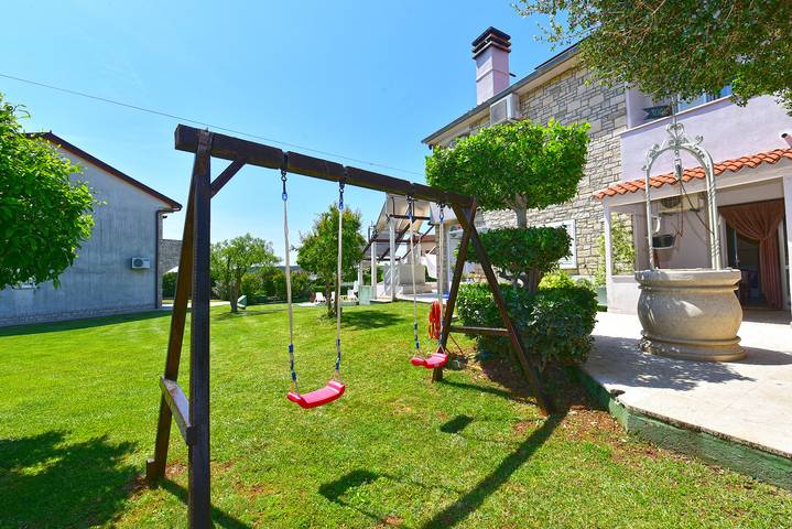 Ferienwohnung für 4 Personen, mit Terrasse und Pool in Medulin - 4
