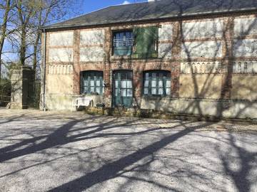 Gîte pour 12 personnes, avec terrasse et jardin, animaux acceptés à Ponthoile