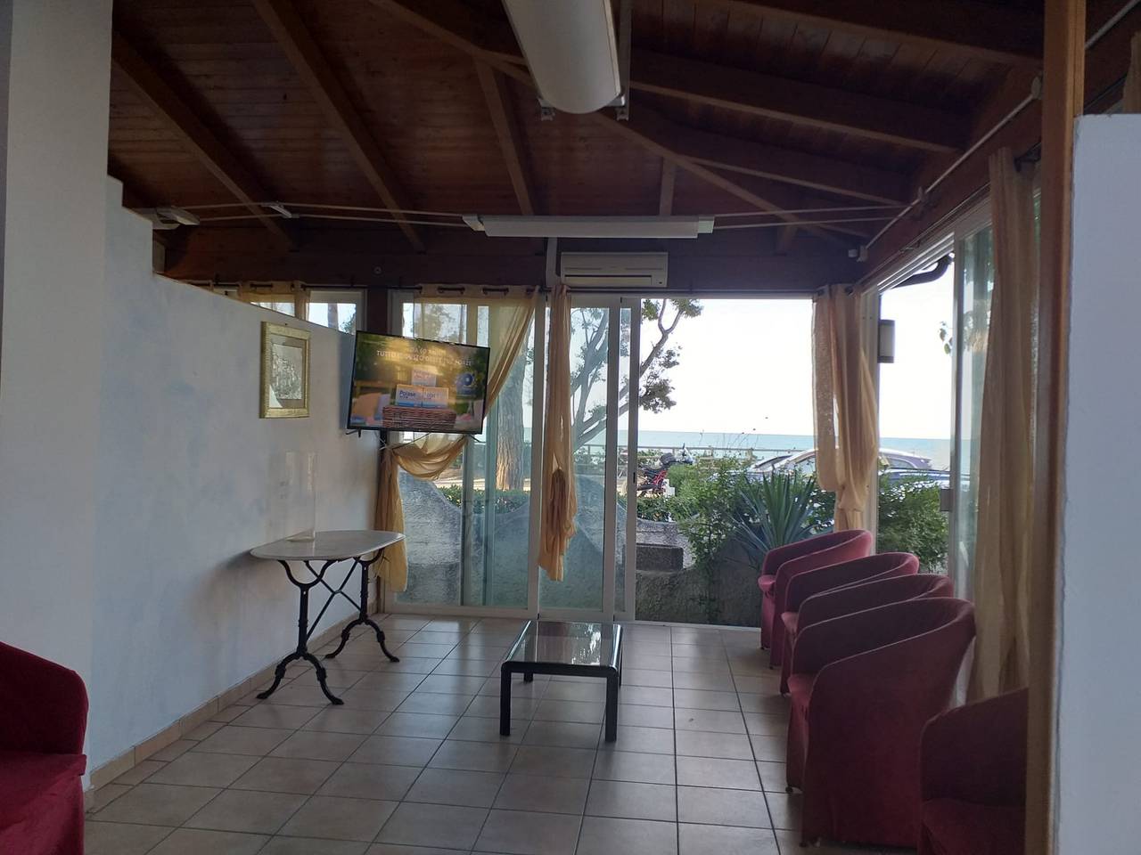 Vierbettzimmer in Pineto - Nur wenige Meter vom Meer entfernt in Adriaküste Abruzzen